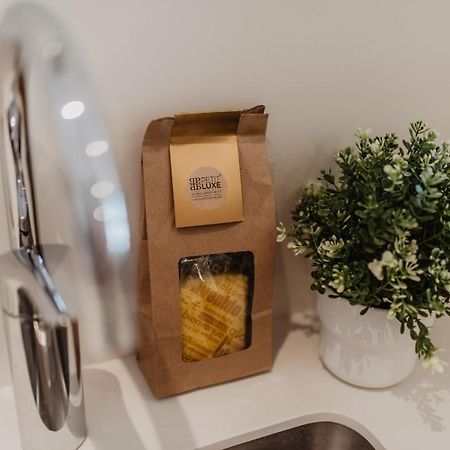Petit Luxe Volta Apartaments 特拉萨 外观 照片