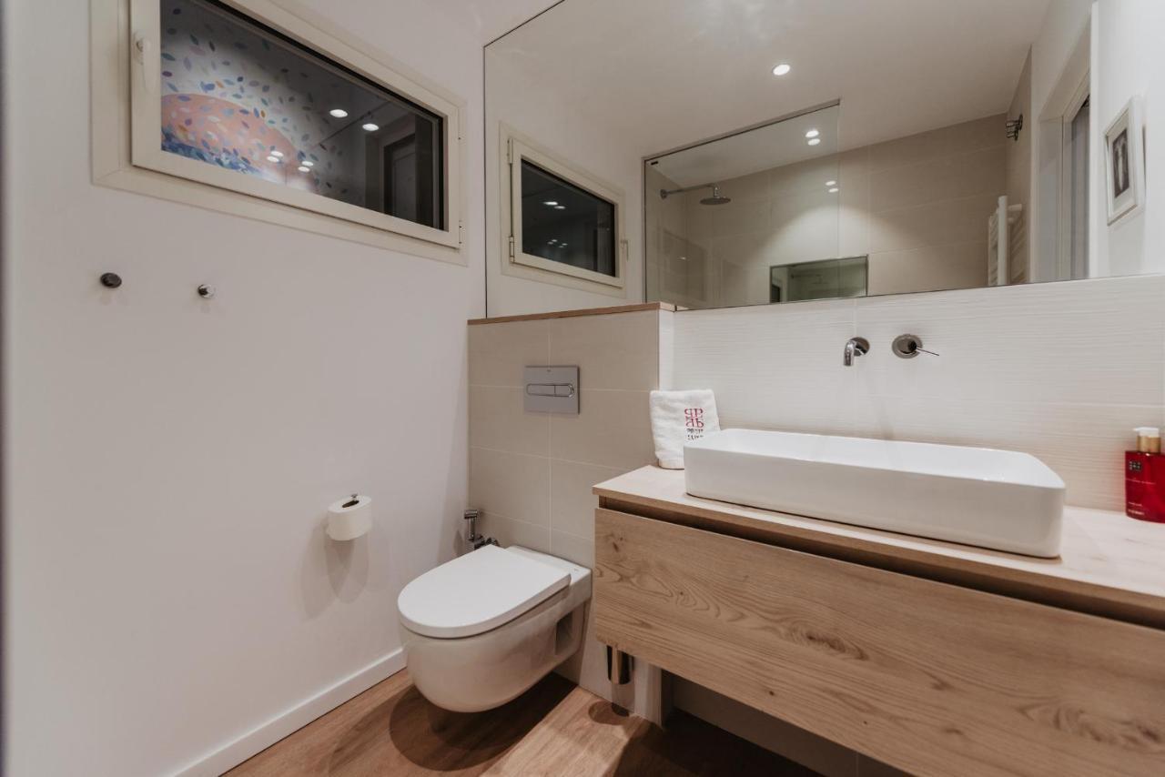 Petit Luxe Volta Apartaments 特拉萨 外观 照片
