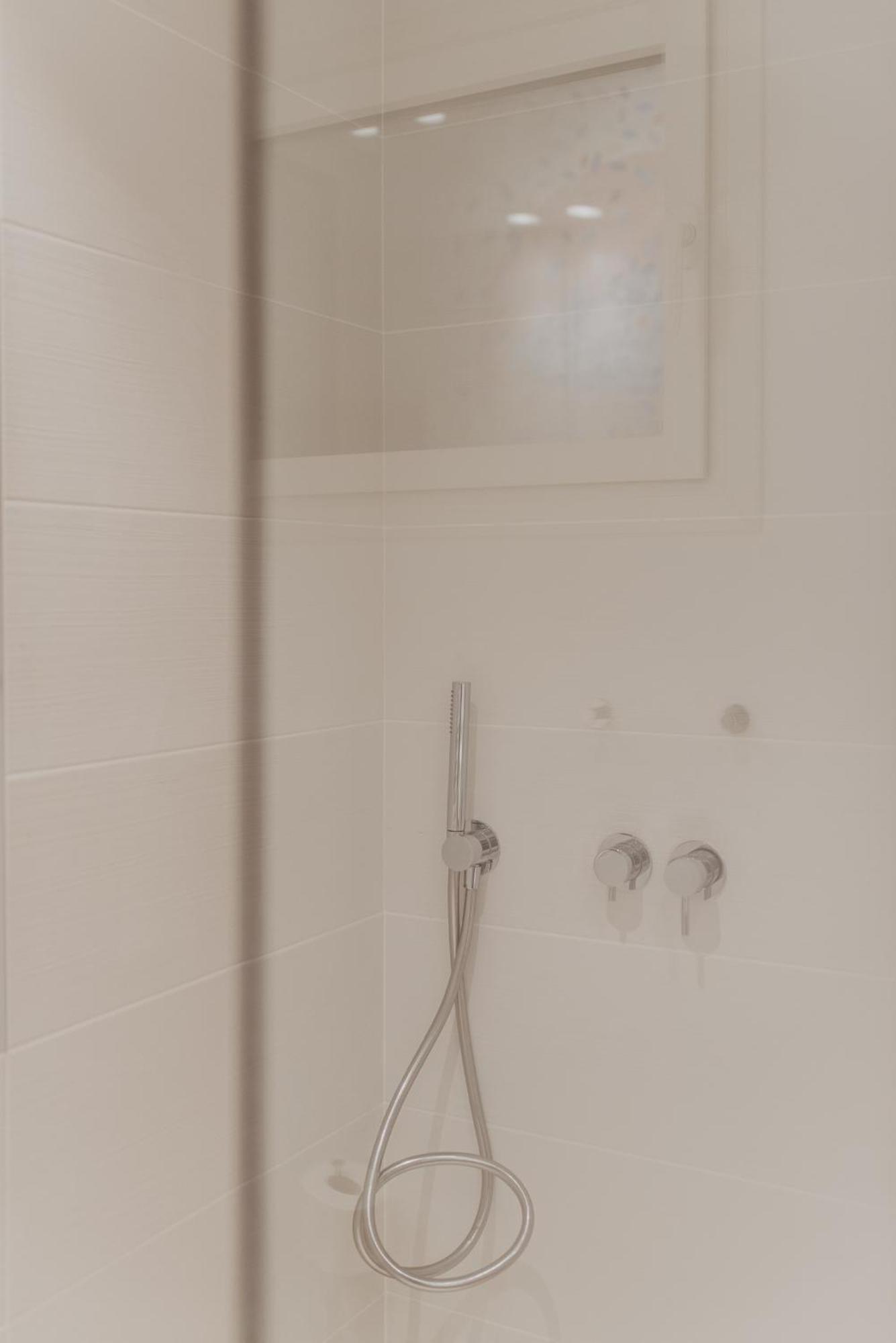 Petit Luxe Volta Apartaments 特拉萨 外观 照片
